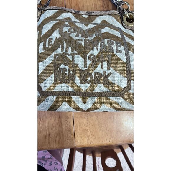 COACH GOLD IVORY ZEBRA RAFFIA STRAW TOTE SHOULDER BAG LIMITED EDITION - Picture 3 of 12